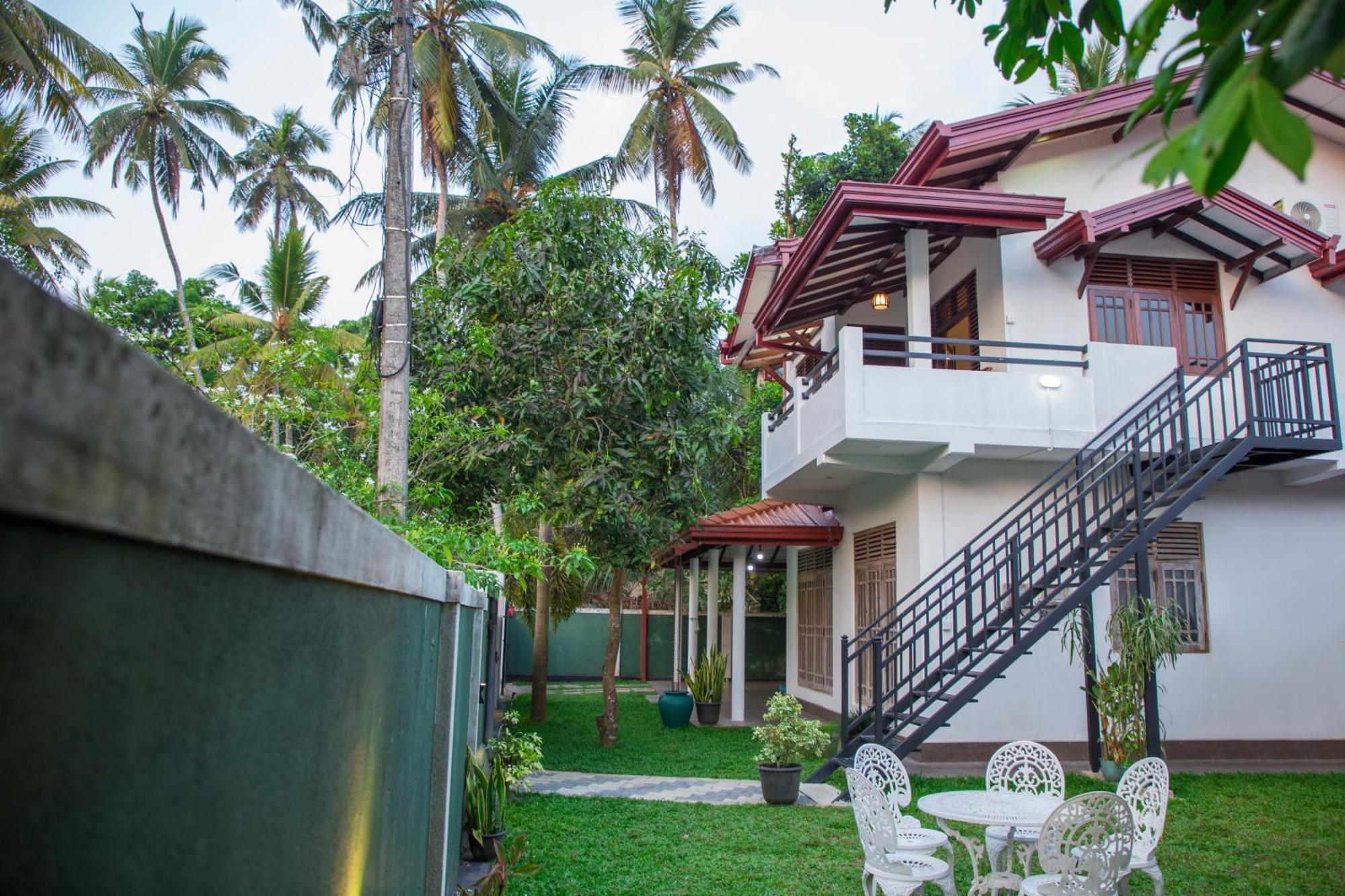 C Son Villa Bentota Exterior foto